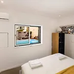 Chiado Gem Private Pool & Patio Retreat Lägenhet *