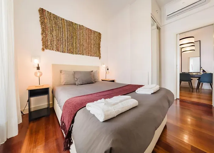 Chiado Gem Private Pool & Patio Retreat Lizbona