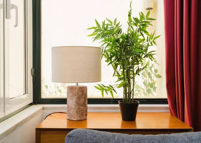 Chiado Gem Private Pool & Patio Retreat