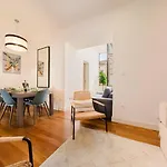 Chiado Gem Private Pool & Patio Retreat *