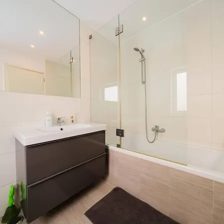 Private Pool Chiado Gem, Patio Retreat Wac