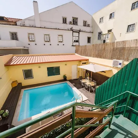 Chiado Gem Private Pool & Patio Retreat *