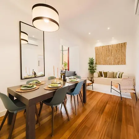Apartment Chiado Gem Private Pool & Patio Retreat Lissabon