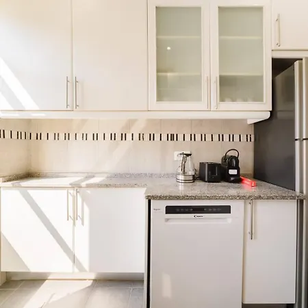 Apartment Chiado Gem Private Pool & Patio Retreat *