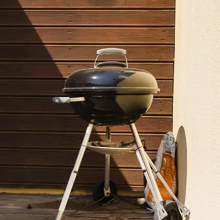 Chiado Gem Private Pool & Patio Retreat