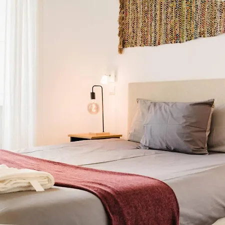 Private Pool, Sleeps 10, Apartamento Lisboa