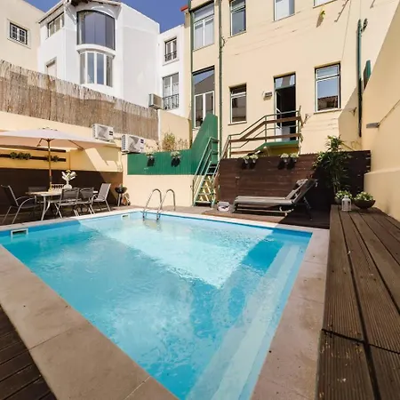 Daire Private Pool Chiado Gem, Patio Retreat Wac