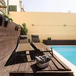 Chiado Gem Private Pool & Patio Retreat Lejlighed Lisboa