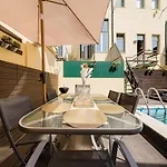Chiado Gem Private Pool & Patio Retreat * Lisboa
