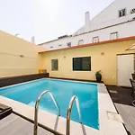 Chiado Gem Private Pool & Patio Retreat * Lisboa
