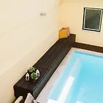 Chiado Gem Private Pool & Patio Retreat * リスボン
